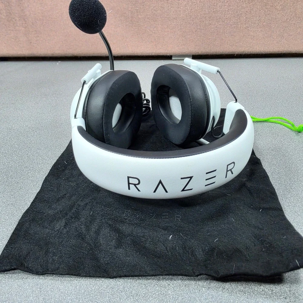 Razer BlackShark V2 X Headset White Excellent Wired 7.1 Surround Sound